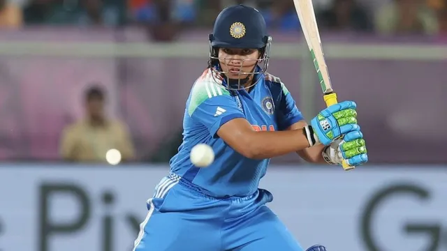 india-women-vs-south-africa-women-match-scorecard-richa-ghosh-sixes-record-icc-womens-world-cup-2025-final-deandra-dottin-ind-w-vs-sa-w-match-updates