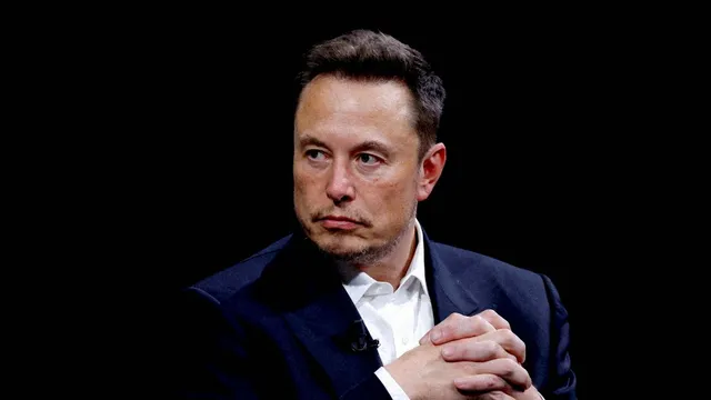 elon-musk-addresses-alien-theories-and-safety-concerns-on-joe-rogan-podcast