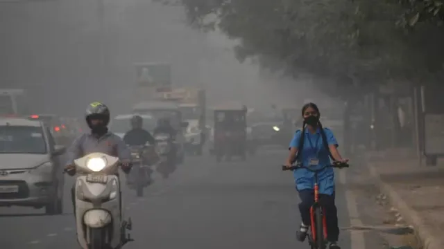 ghaziabad-air-quality-check-vasundhara-aqi-indirapuram-aqi-air-quality-aqi-meter-goes-offline-in-ghaziabad-air-quality-worsens-in-delhi-ncr-aqi-news