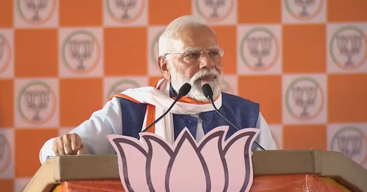 Bihar Elections LIVE: Amit Shah Promises Defence Corridor, Flood Commission; Lalu Says BJP Will Be Wiped Out