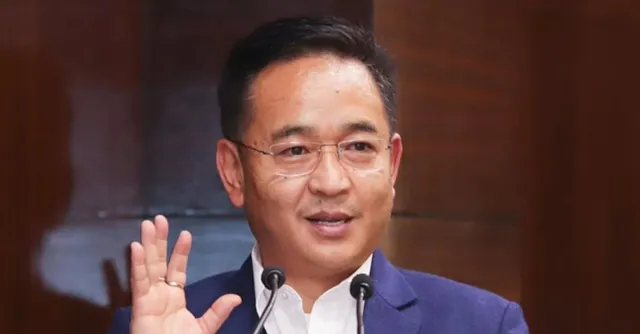 sikkim-declares-every-thursday-as-traditional-wear-work-day-for-government-employees