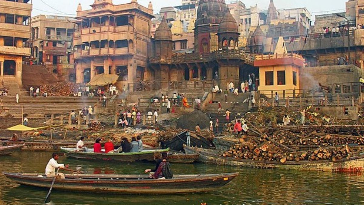 manikarnika-ghat-varanasi