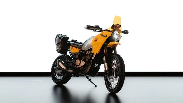 eicma-2025-bsa-thunderbolt-adv-bike-unveiled-gets-yezdi-adventures-334cc-engine