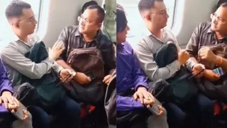 ‘Ye Baithne Ka Tarika Hain?’ Delhi Man Fights With Passenger For Sitting Cross-Legged Inside Metro In Viral Video