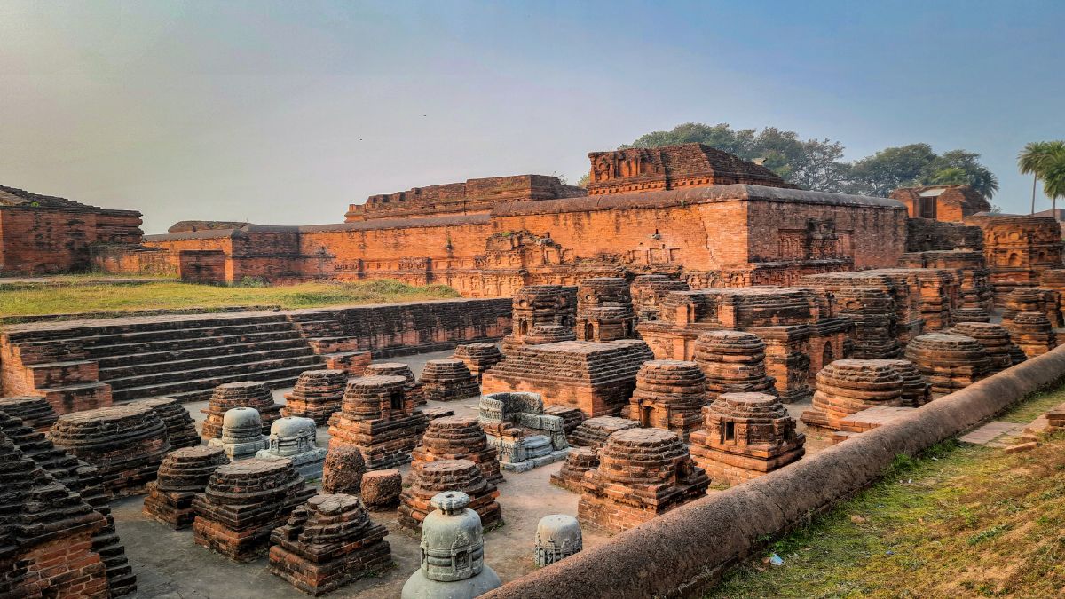 which was the first residential university in the world (2)