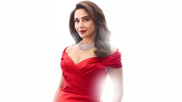 madhuri-dixit-team-misinformed-toronto-event-organisers-react-after-she-faced-backlash-for-arriving-late