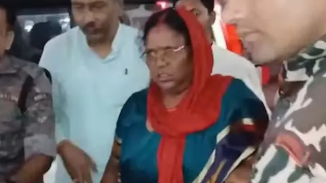 bihar-polls-jyoti-manjhi-nda-candidate-from-barachatti-constituency-attacked-during-campaign