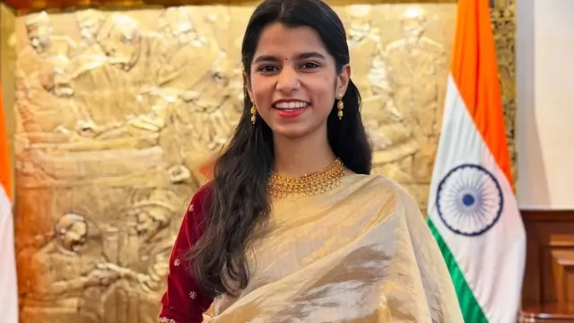 bihar-polls-ndas-candidate-maithili-thakur-ahead-of-first-phase-polling