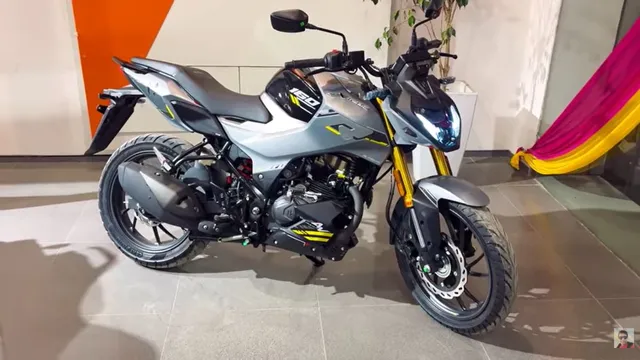 hero-xtreme-160r-combat-edition-starts-reaching-showrooms-ahead-of-india-launch-check-features-design-and-more