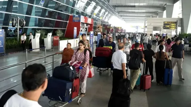 delhi-airport-news-flights-delayed-amid-technical-glitch-with-atc-system-airline-advisories