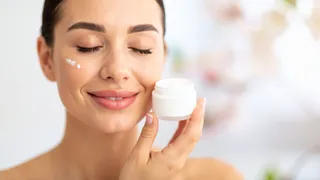 5 Simple Winter Skincare Habits For Healthy And Glowing Skin