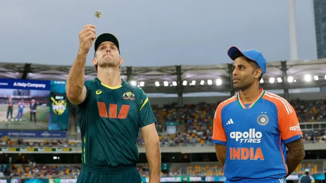 india-national-cricket-team-vs-australia-national-cricket-team-5th-t20i-toss-report-australia-win-toss-choose-to-bowl-first-at-gabba