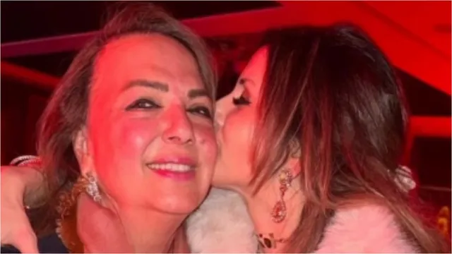 sussanne-khan-pens-emotional-note-for-late-mother-soul-twin-zarine-khan-my-bestestttttt-friend-my-god-my-life