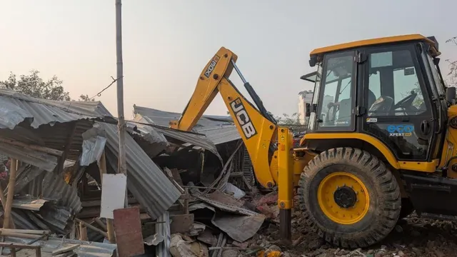 gurugram-demolition-over-1000-illegal-shanties-razed-in-saraswati-kunj
