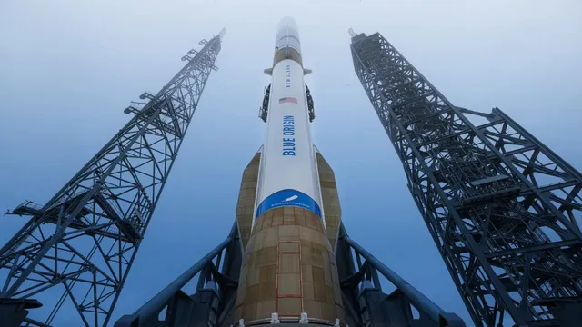 blue-origin-glenn-rocket-set-to-lift-off-for-historic-nasa-mars-escapade-mission