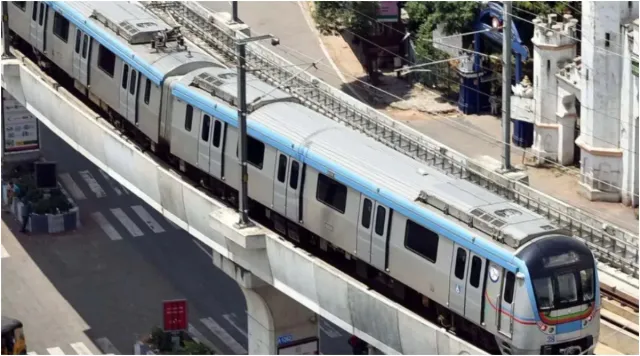 mumbai-metro-to-augment-commuter-experience-with-new-kiosks-on-line-2b-check-details