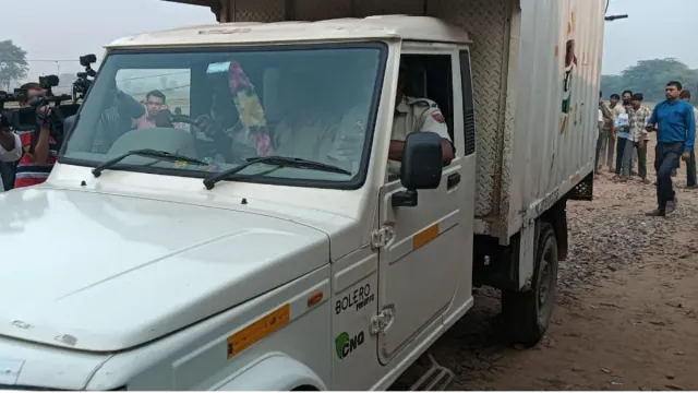 faridabad-terror-plot-police-recover-2563-kg-explosives-from-muzammil-shakeel-close-aide-woman-doctor-held-updates