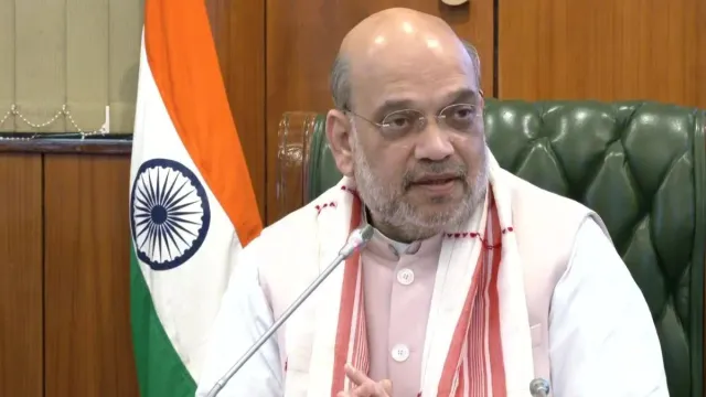 delhi-red-fort-explosion-blast-in-moving-car-all-angles-being-probed-says-amit-shah-many-killed-shah-in-lnjp-hospital