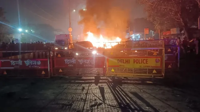 delhi-explosion-red-fort-gurugram-noida-ghaziabad-ncr-on-high-alert-after-scary-explosion-near-red-fort-claims-8-lives-updates