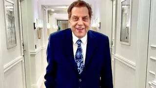 Veteran Actor Dharmendra On Ventilator Support At Mumbai Hospital | Report