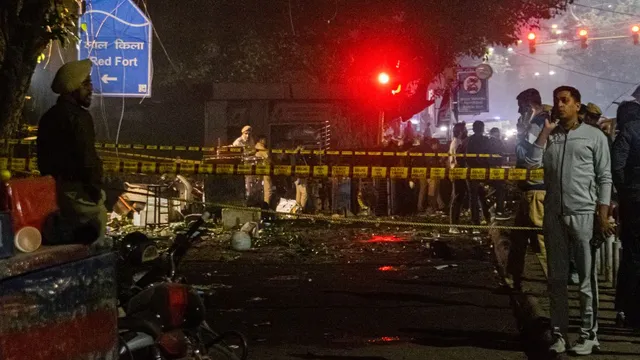 delhi-car-blast-probe-hints-at-fidayeen-attack-with-links-to-faridabad-terror-module-forensic-report-awaited