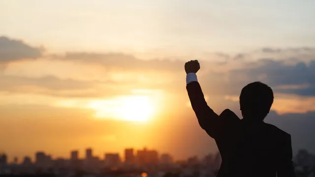 bengaluru-vs-mumbai-viral-post-ignites-debate-on-different-work-cultures-and-ambition-levels-in-both-cities