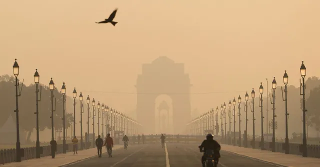 delhi-pollution-today-air-quality-hits-severe-at-428-grap-stage-iii-implemented-across-ncr-check-areawise-aqi