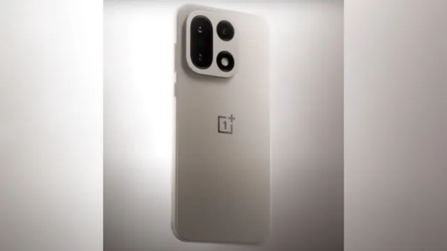 oneplus-15-launches-in-india-as-nations-first-snapdragon-8-elite-gen-5-phone