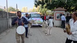 Pune Man Uses Donkeys To Pull Mahindra Thar To Showroom, Internet Reacts To His Unusual Protest