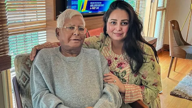 lalu-yadavs-daughter-rohini-acharyas-first-reaction-after-disowning-family-tejashwi-sanjay-and-rameez-ousted-because