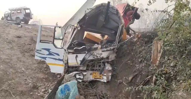 jammu-and-kashmir-4-die-5-injured-after-tata-sumo-collides-with-truck-in-budgam-cm-omar-abdullah-lg-sinha-mourn-call-for-probe