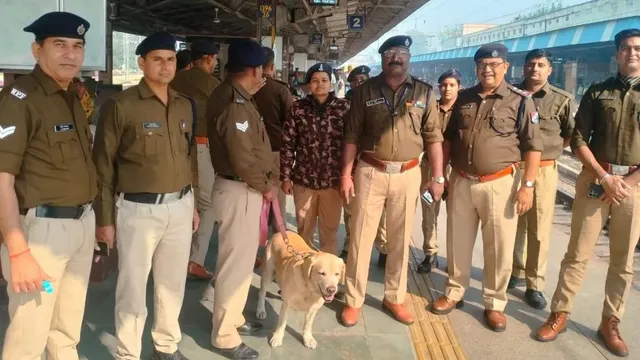 panic-on-shridham-express-after-bomb-alert-rpf-grp-check-train-at-mathura-station