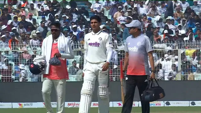 ind-vs-sa-shubman-gill-spotted-wearing-neck-support-at-kolkata-airport-ahead-of-2nd-test-video