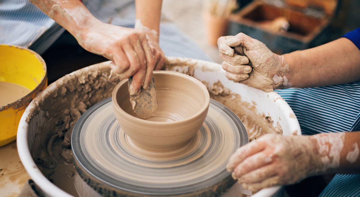 go pottery together