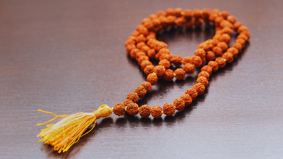 mala-chanting-108-times