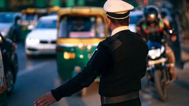 bengaluru-traffic-fines-motorists-to-get-50-rebate-on-e-challans-from-november-21-check-payment-methods