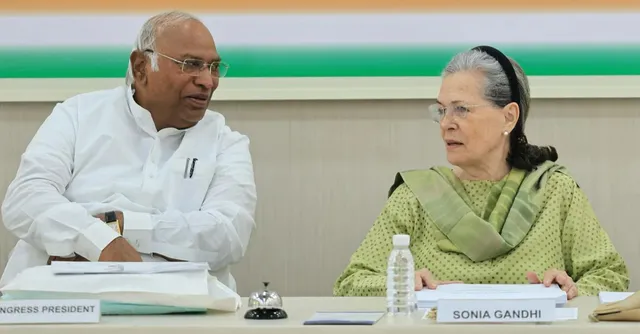 sanskar-apne-apne-bjp-takes-jibe-at-congress-after-kharge-snubbed-at-sonia-gandhis-stage-video-goes-viral