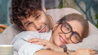 Do Deewane Seher Mein First Look Poster Out: Siddhant Chaturvedi And Mrunal Thakur Gear Up For 'Imperfectly Perfect' Love Story
