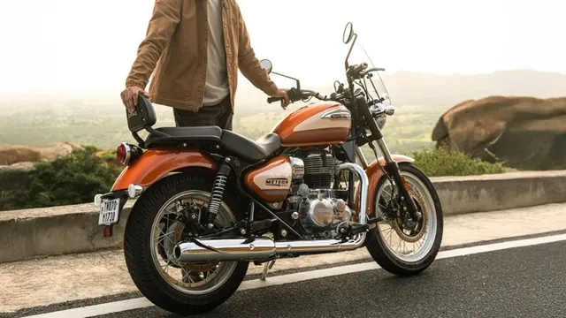 royal-enfield-meteor-350-sundowner-orange-launched-in-india-price-and-specs