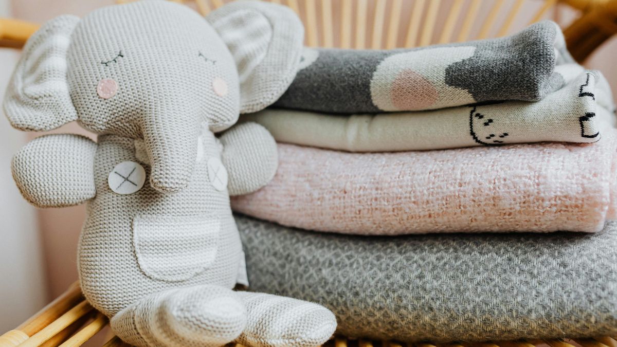 Easy DIY Blanket Transformation Ideas