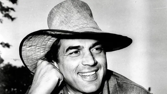 dharmendra-death-raikot-continues-to-cherish-veeru-as-memories-fill-his-ancestral-home-in-ludhiana