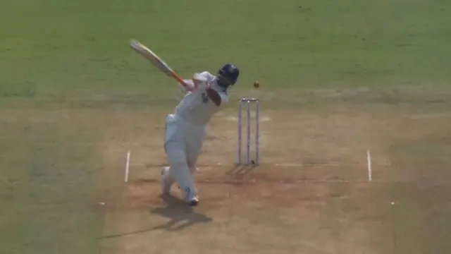 india-vs-south-africa-guwahati-test-washington-sundar-stands-by-rishabh-pant-dhruv-jurel-amidst-indias-batting-collapse