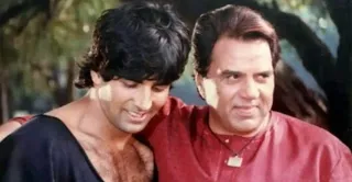 ‘Abhi Na Jao Chodke…’: Akshay Kumar, Kareena Kapoor, Karan Johar And Others Share Heartfelt Post As Veteran Actor Dharmendra Passes Away