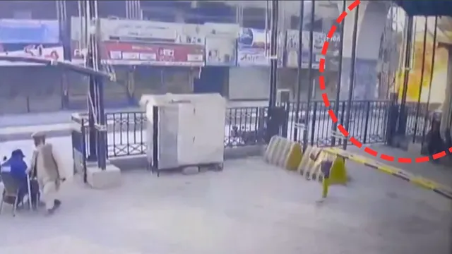 pakistan-double-attack-killed-injured-suicide-bombers-gunmen-attack-peshawar-fc-paramilitary-compound