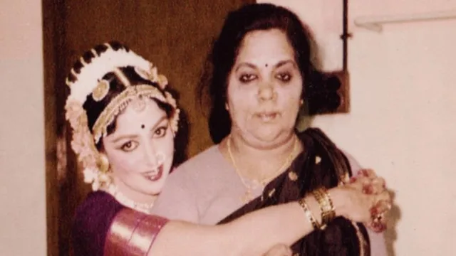 not-dharmendra-or-jeetendra-hema-malini-mother-jaya-chakravarthy-wanted-girish-karnad-to-be-her-daughter-husband