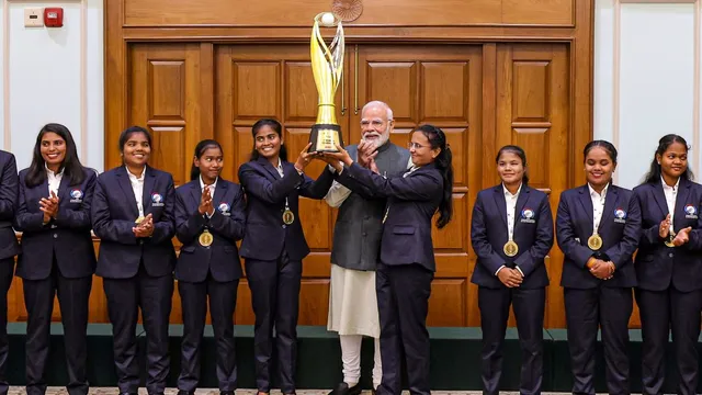 pm-modi-hosts-t20-world-cup-winning-indian-womens-blind-cricket-team-at-his-residence