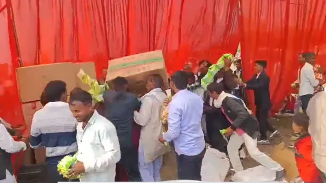 up-mass-wedding-celebration-creates-stampede-like-chaos-as-guests-rush-to-grab-free-chips-packet-in-viral-video