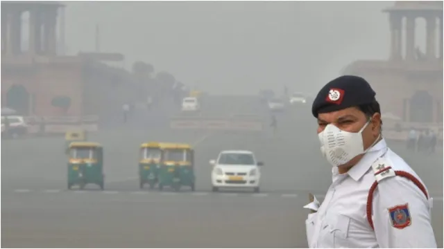 delhi-air-quality-worsens-as-aqi-reaches-384-mundka-most-polluted-in-delhi-noida-sector-11-in-ncr-checkareawise-pollution-level