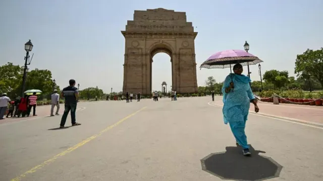 delhi-government-proposes-major-administrative-overhaul-districts-to-increase-from-11-to-13