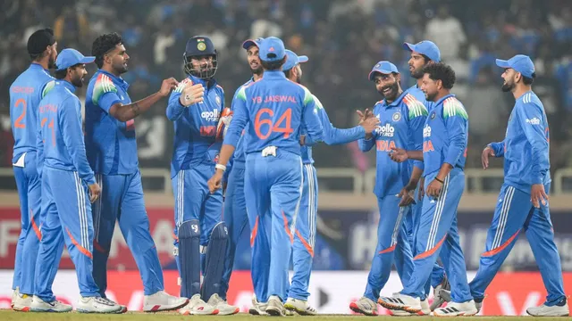 ind-vs-sa-1st-odi-updates-india-national-cricket-team-vs-south-africa-national-cricket-team-match-scorecard-virat-kohli-52nd-century-kuldeep-yadav